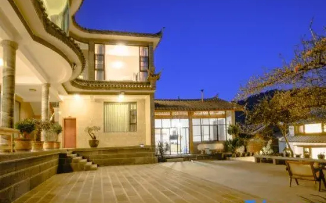 Shuiyuejinghua Homestay (Lijiang Sanyi International Airport)