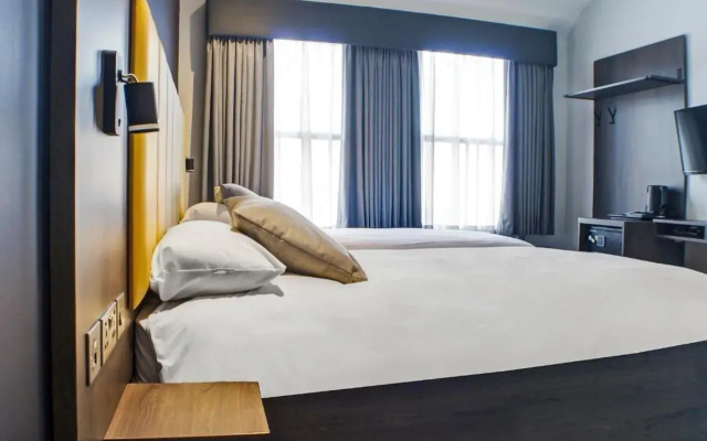 OYO Tamworth Arms Boutique Pub & Hotel