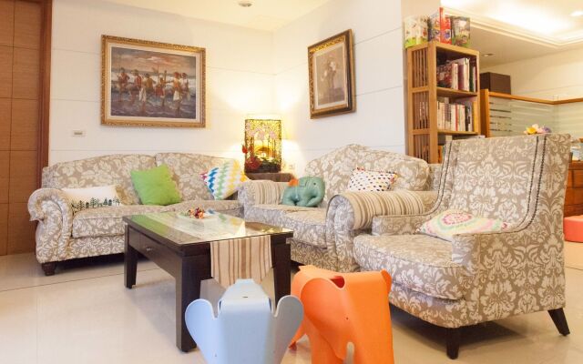 Four Seasons B & B