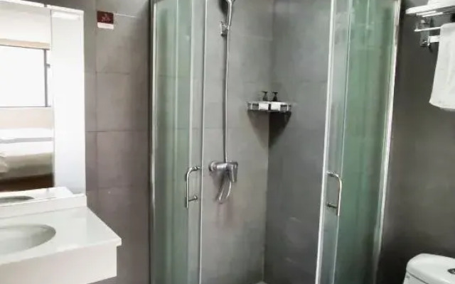 Yunshang Hotel (Anshun People's Hospital)