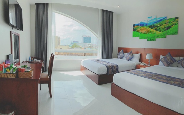 Royal Hotel – Guest Rooms – Bac Lieu