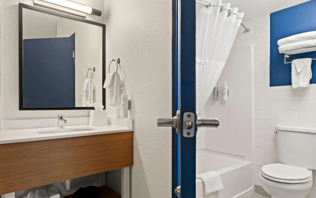 Spark by Hilton Wichita East