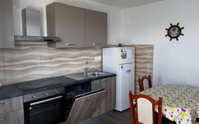 Dalibor - 5m from the sea with parking - SA4(2)