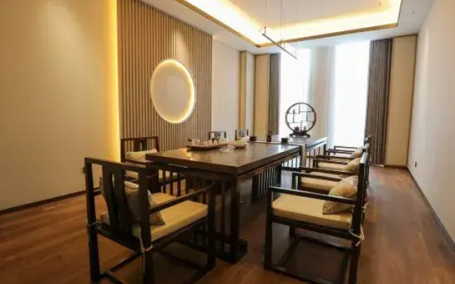 Linyi River Hotel