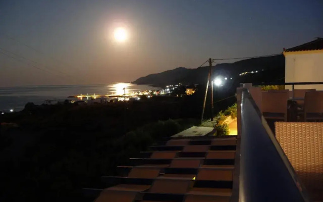 Philyra hotel