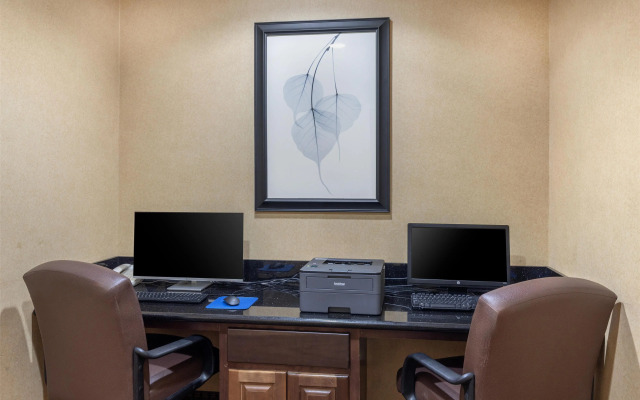Best Western Bastrop Pines Inn