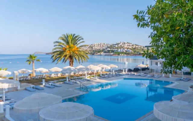 Ladonia Hotels Luna Beach Resort