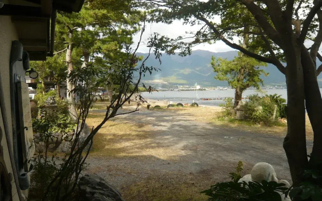 Youth Hostel WANIHIMA~Lakeside BIWA