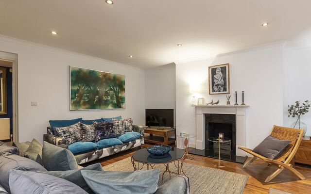 Charm 2BR South Kensington Flat Near Gloucester Rd
