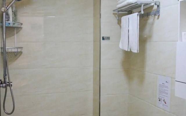 Mr. Vinegar Apartment
