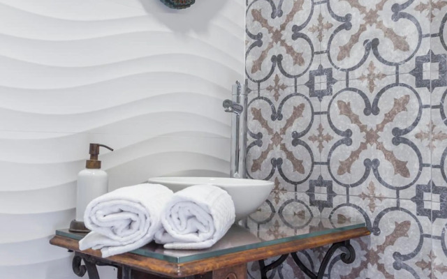 Puerta del Sol Center