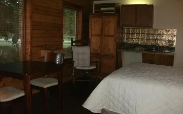 Cool Springs Inn
