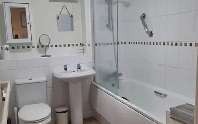 Stratford-upon-avon - Sleeps 4 - Pets Allowed