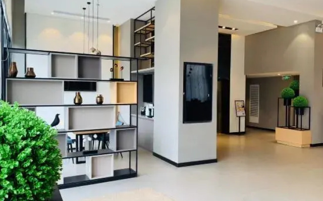 Homeinn Selected Hotel (Yuanyang Jianshe Road Hong Kong City)