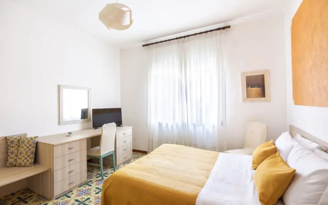 Modern Apartment with Terrace, Swimming Pool&Tennis