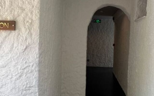 Elia Otel Urla