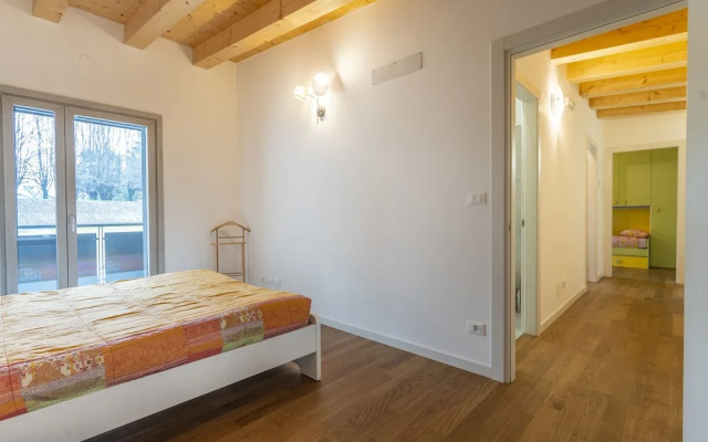 Modern House with Private Garden in Udine