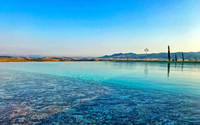 Villa Massimiliano by PosarelliVillas