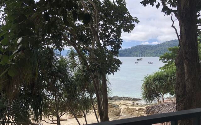 Decho Beach Resort