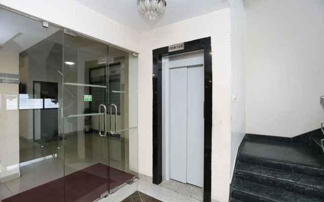 OYO 9594 Hotel Shree Residency