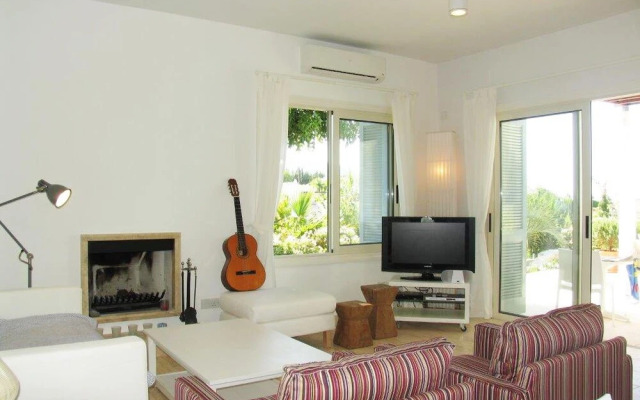 Carob Tree Villa