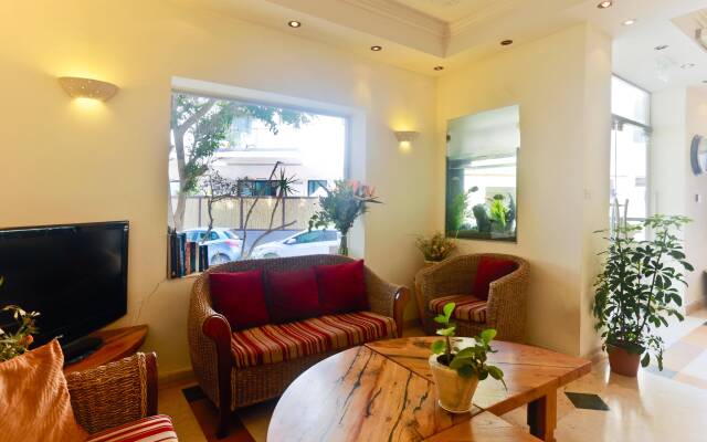 Beach Hotel by Zvieli hotels