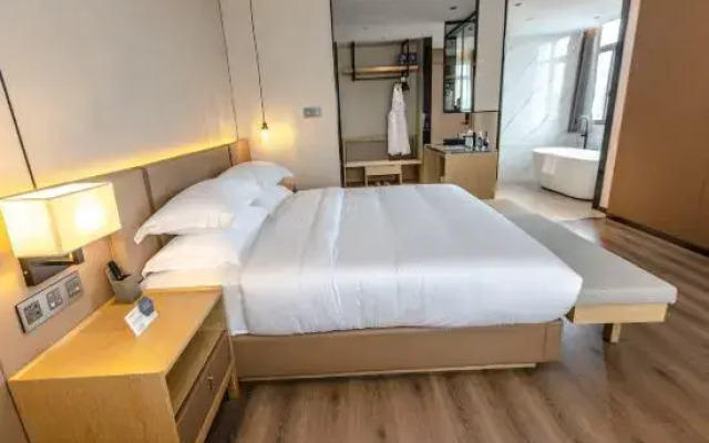 Gathering East Hotel