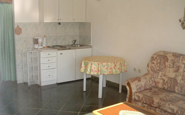 Tonka - 10 m From Beach - A5