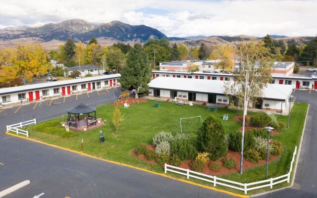 Royal 7 Budget Inn Motel