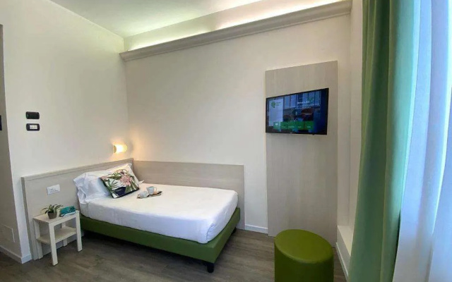 Hotel Embassy Pero