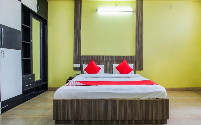 Oyo 24075 Galaxy Guest House