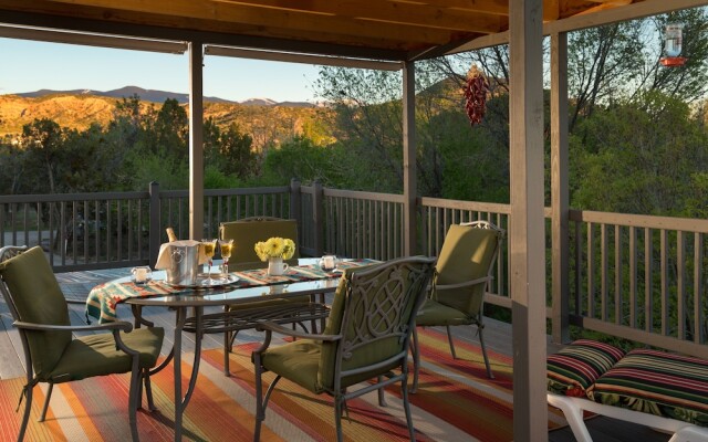 Casa Escondida Bed & Breakfast