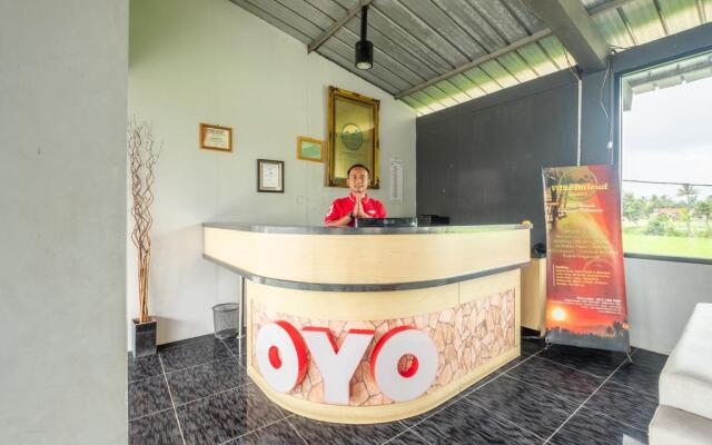 OYO 900 Villa Buleud