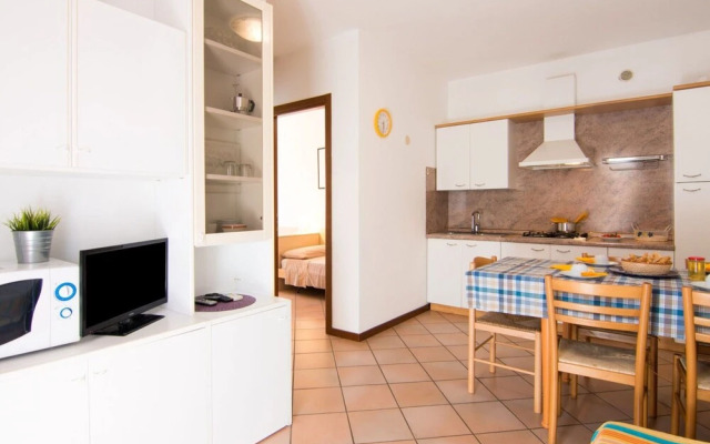 Cozy Holiday Home in Rosolina near Sea Beach