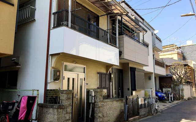 Osaka Tengachaya 3-Bedroom Private House