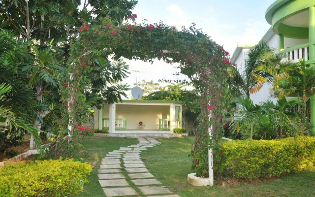 Mom's Village Resort
