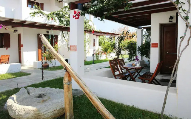 Anemonisia Skyrian Living