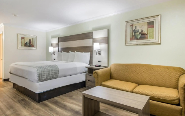 Americas Best Value Inn Columbus, TX