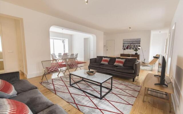 Lovelystay - Chic, Citrus Home - Private Garden And Parking