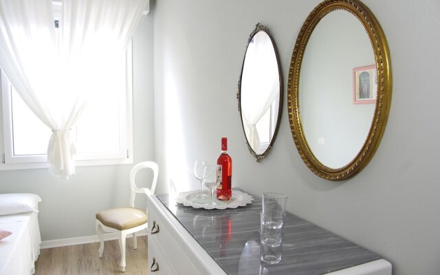 B & B La Cornice - Gina Room With Bathroom and Private Terrace