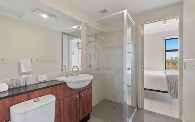 Split-level 2BR With City-view and Separate Study