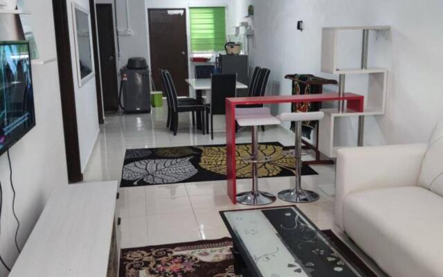 RH Homestay Telok Kemang PD (Muslim Only)