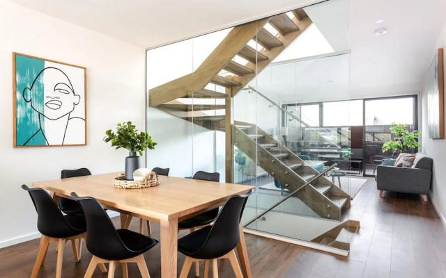 Little Grenfell Apartments by Urban Rest