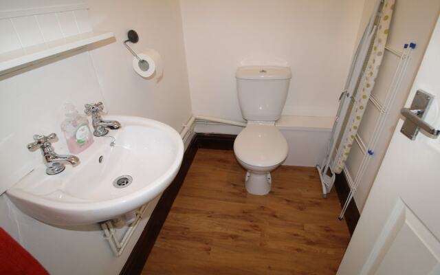 Hideaway 2 Bedroom Apartment by Cardiff Holiday Homes