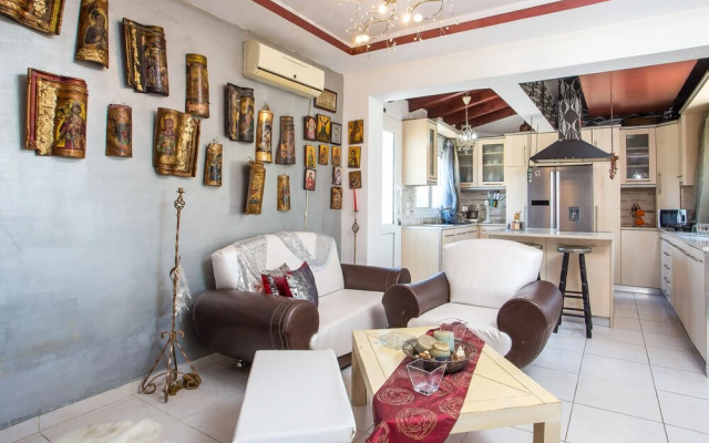Villa Marilia - Lux home near Beach