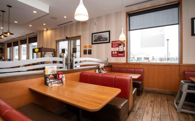 Sandman Hotel & Suites Calgary South