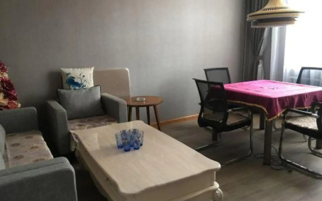 Junyi Chain Hotel (Gulou Yuhuangge North Street)