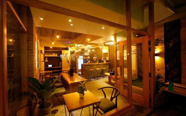 Mille Fleurs Hotel