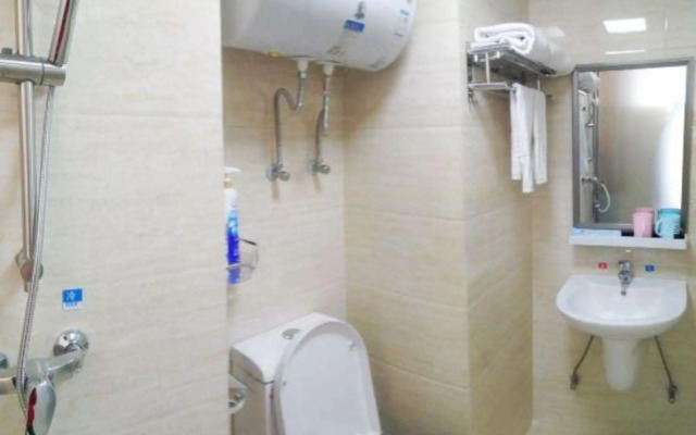 Binhai Apartment Hotel