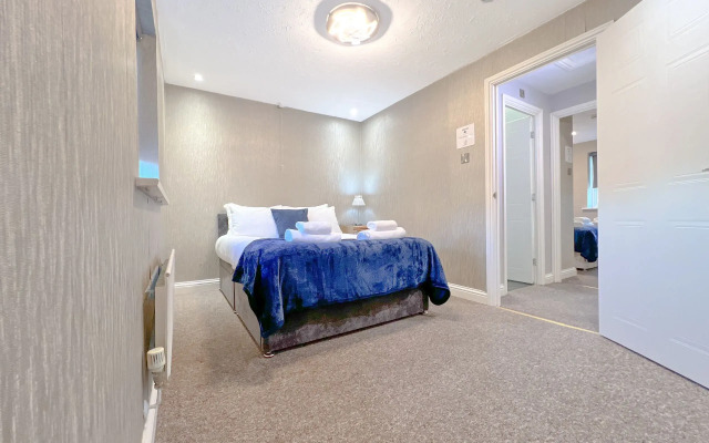 Taylor Close Holiday Home